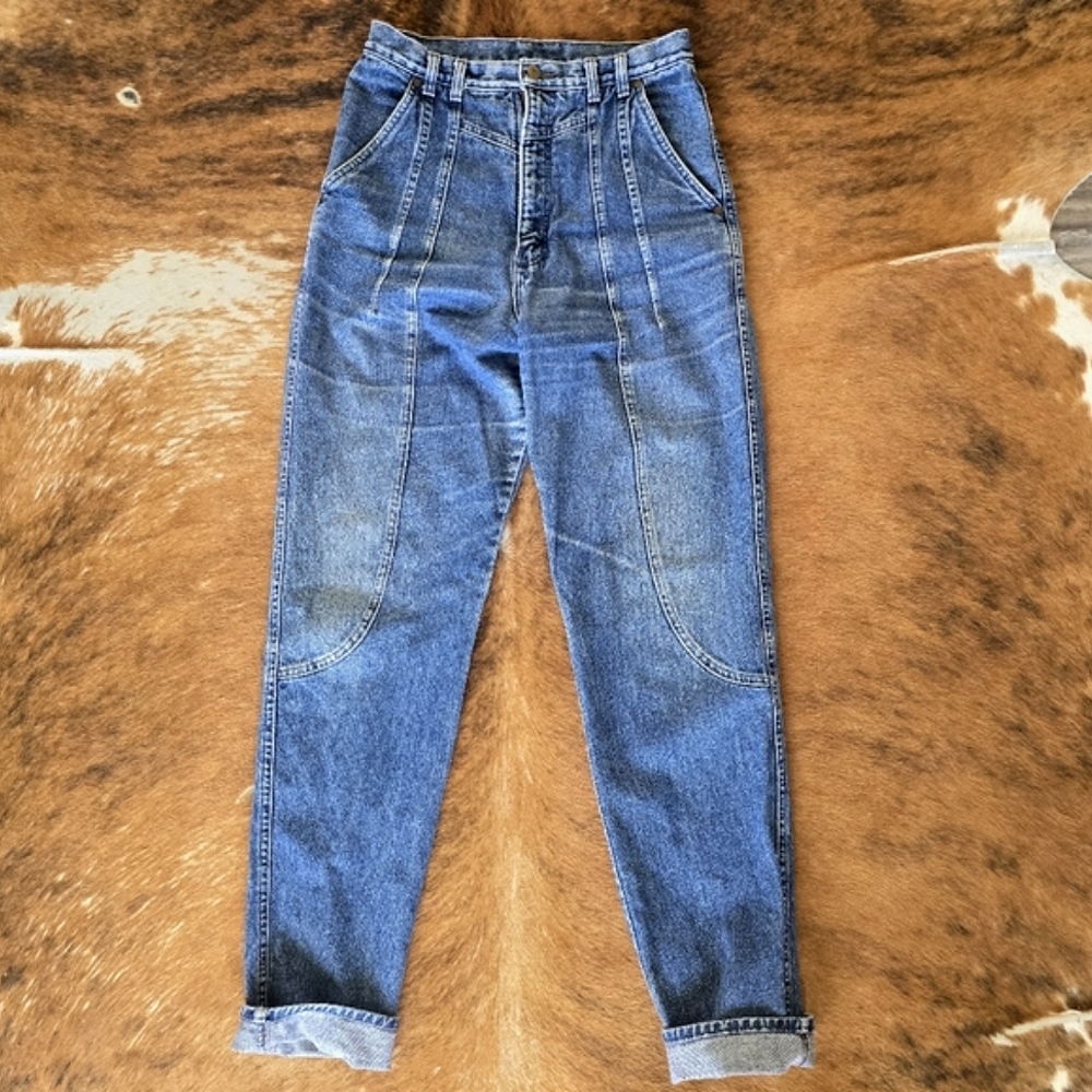 Wrangler Blue Relaxed Fit Jeans with Traditional Stitching